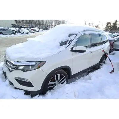 Honda Pilot 2016 Used Headlights   H~00003