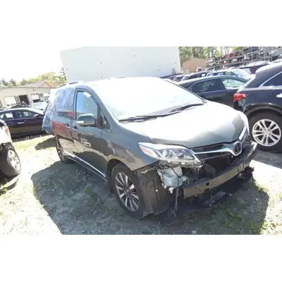 Toyota Sienna 2015 Used Headlights  H00032