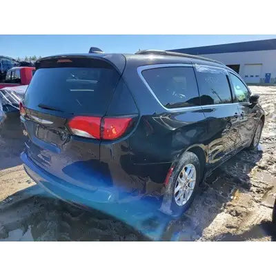 Chrysler Pacifica (Truck) 2017 Used Tail Lights T00032